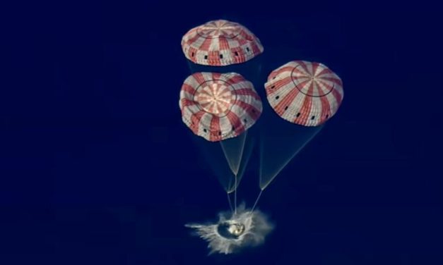 Az Artemis II űrhajósai sikeresen visszatértek a Földre