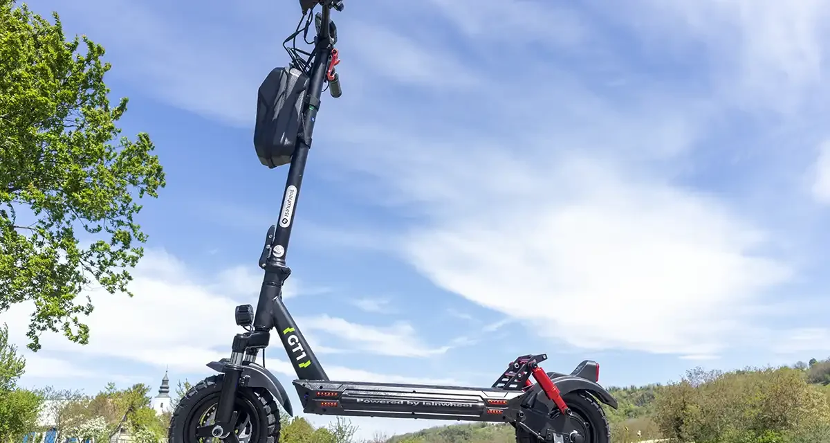 Kipróbáltuk: Isinwheel GT1 – egy elég menő középkategóriás roller!