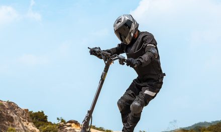 Ausom SR1 elektromos roller: Dupla motor, hidraulikus fék, verhetetlen ár-érték arány