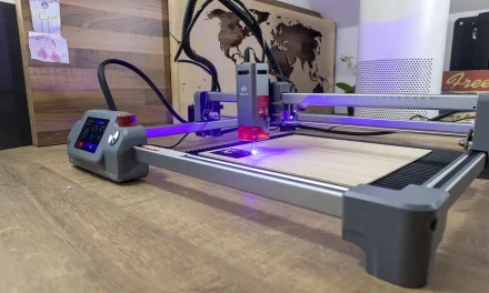 Kiprobaltuk: AlgoLaser DIY KIT MK3 teszt – Tényleg lehet számítógép nélkül is profin gravírozni? – roviden, oszinten