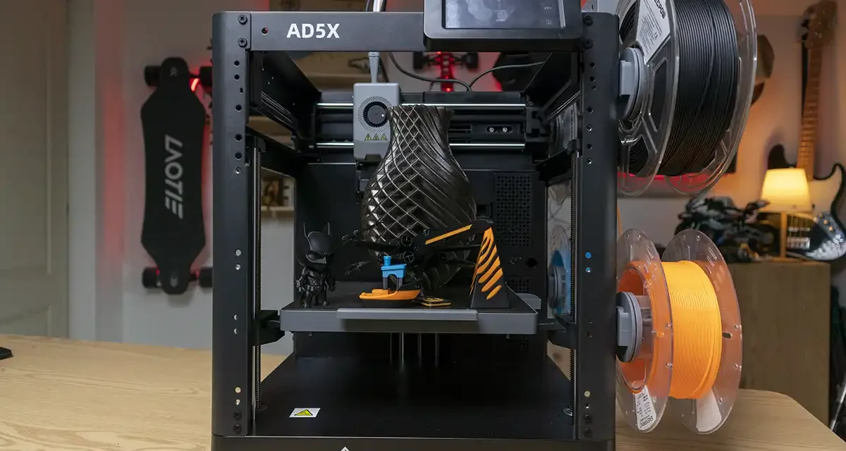 Kipróboltuk: Flashforge AD5X 3D nyomtató teszt – Négy szín egy gépből, de vajon megéri a kompromisszum? – röviden, őszintén